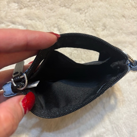 Vera Bradley ID Case Playful Penguins with Keyring Blue White Black Zip-Up - Picture 7 of 10